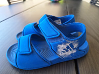 Adidas AltaSwim sandale za dječaka, broj 31