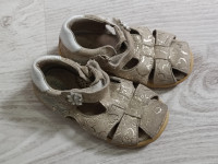 Ciciban sandale broj 22