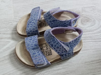 Kuniboo sandale broj 23