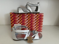 Nove srebrne sandale br.31