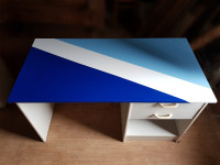 Prodajem dječji stol