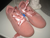 TENISICE  BR.37  NOVO