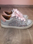 Froddo tenisica / cipela br. 35