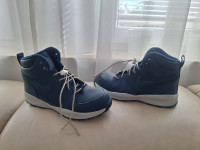 Nike kozne tenisice br 38