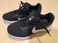 Nike tenisice 38,5 revolution 6