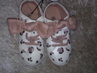 TENISICE  BR. 26 - NOVO S ETIKETOM