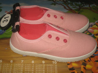 TENISICE BR. 31,33 i 35 NOVO