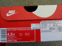 Prodaju se dječje tenisice