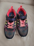 Skechers tenisice br 36