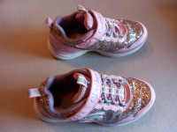 Tenisice za djevojčice Skechers br. 28.5