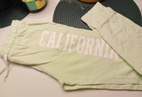 PASTELNO ZELENI DONJI DIO TRENIRKE vel.140/146/152/158 - NOVO