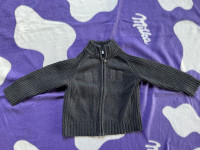 Siva vesta na kopčanje 92