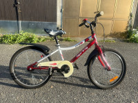 Prodajem dječji bicikl 20”