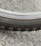 Prodajem dva bicikla, ženski/muški