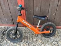 2 komada Ride a bike