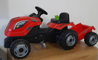 Prodajem dječji traktor na pedale xl