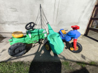 Traktor na pedale i guralica