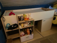 Poklanjam 2 dječija kreveta