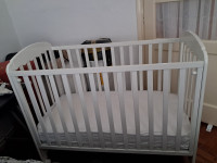 Dječji krevetić sa madracem