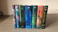Prodajem kolekciju Harry Potter knjiga