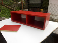 Zidna stalaža 70x30x20cm