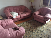 Komadni namještaj za dnevni boravak