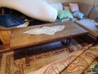 Drveni stolić za dnevni boravak