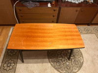 HITNO-PRAZNIMO STAN  Stolić za dnevni boravak