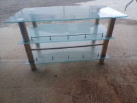stakleni stolić za boravak(110x65x62cm)