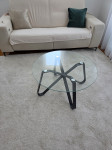 Stakleni stolić za dnevni boravak, dimenzije 45 x 80 cm