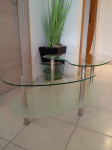 Stakleni stolić za dnevni boravak