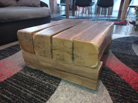 Stol za dnevni boravak hrast masiv 75x60cm