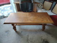 Stol za dnevni boravak