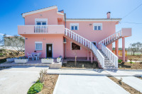 app Marija Vrsi Zukve ul.Juraja Barakovićs 13 Vrsi-Zukve  091 5163718