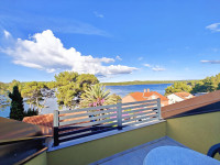 Novoizgrađeni apartman s pogledom na more,Mali Lošinj, predjel Poljana