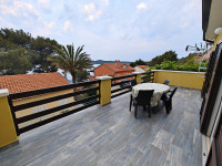 Prostrani apartman s pogledom na more, Mali Lošinj, predjel Poljana