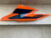 KTM superduke desni spoiler rezervoara