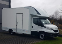 Iveco Daily niskopodni kontejner 4,43 × 2,24 × 2,43 m