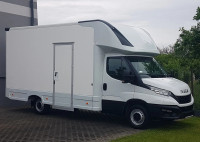 Iveco Daily niskopodni kontejner 4,44 × 2,23 × 2,42 m