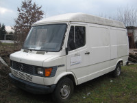 MERCEDES 208 D ODLIČNO STANJE!!