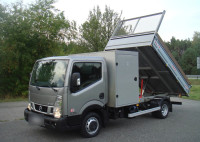 Nissan NT 400