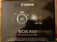 CANON EOS R50 + RF-S 18-45mm IS STM KIT