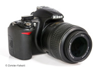 Nikon D3100 sa zoom objektivom 18-55mm