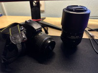 Nikon D3300 sa 18-55mm i 55-300mm objektivima