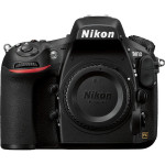 Nikon D810 kao nov, odličan!