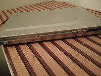 Dvd playeri (poklanjam)