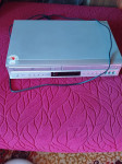 Dvd i vhs recorder Toshiba za 60 eura.