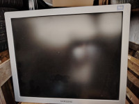 Prodajem ispravan monitor Samsung Sinc Master 970p