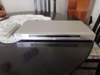 Sony CD/DVD player   ( DVP NS-585p )