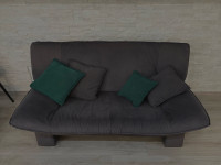 Dvosjed – sivi pliš, udoban, očuvan